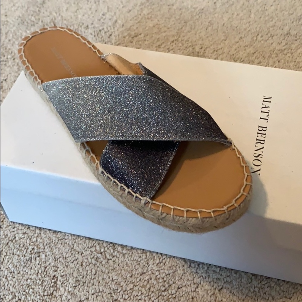 Matt Bernson size 8 Glitter Espadrille Slides